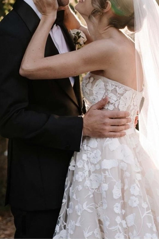 Gorgeous A Line Strapless White Tulle Long Wedding Dress with Appliques