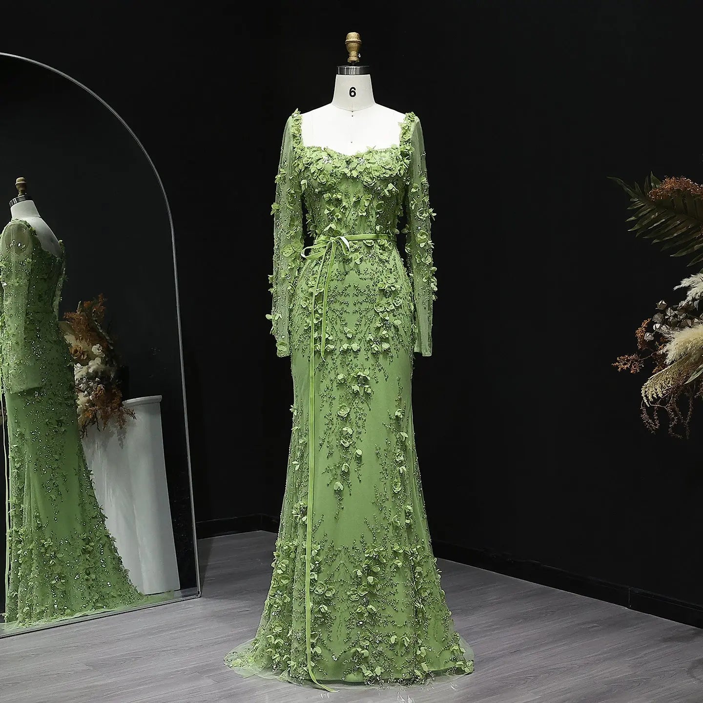 Luxury Green 3D Floral Evening Dress with Long Sleeves
