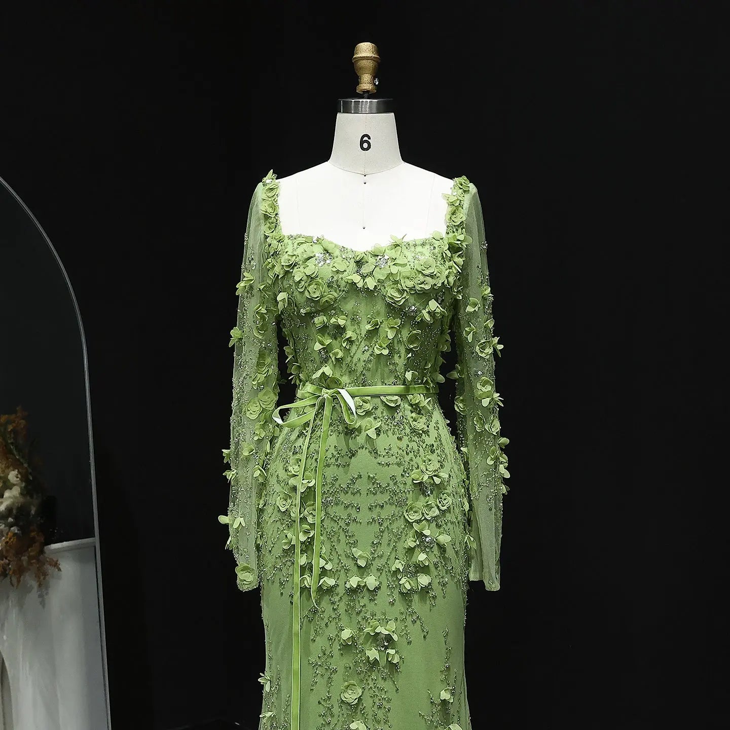 Luxury Green 3D Floral Evening Dress with Long Sleeves