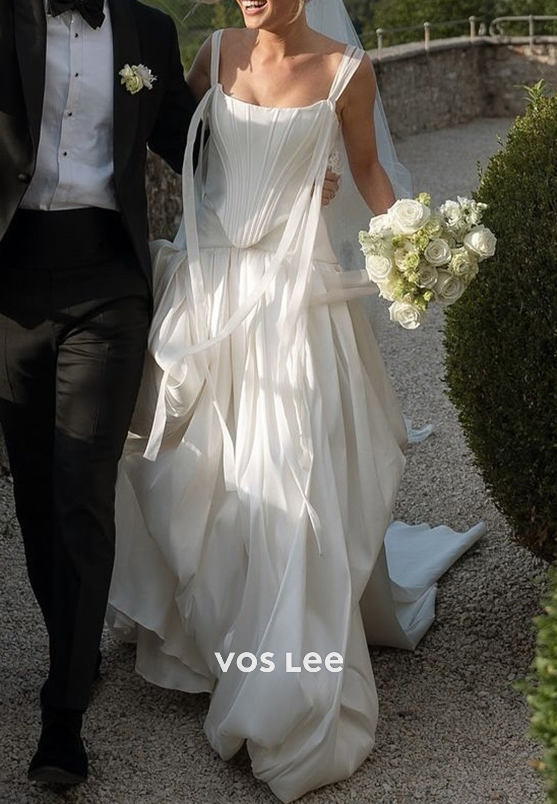 Simple & Sleek A-Line Scoop Pleated Wedding Dresses with Court Train