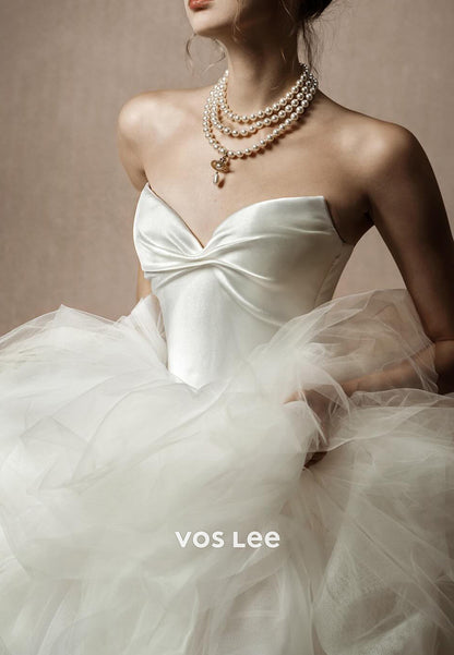 Simple A-Line Strapless Sweetheart Pleated Ball Gown Wedding Dresses with Court Train