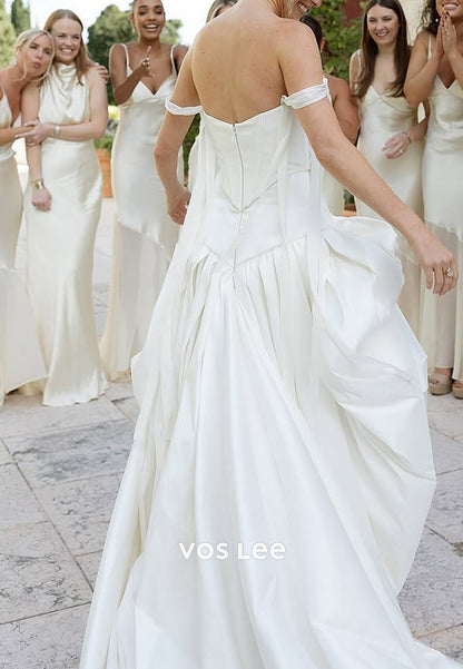 Simple & Sleek A-Line Scoop Pleated Wedding Dresses with Court Train