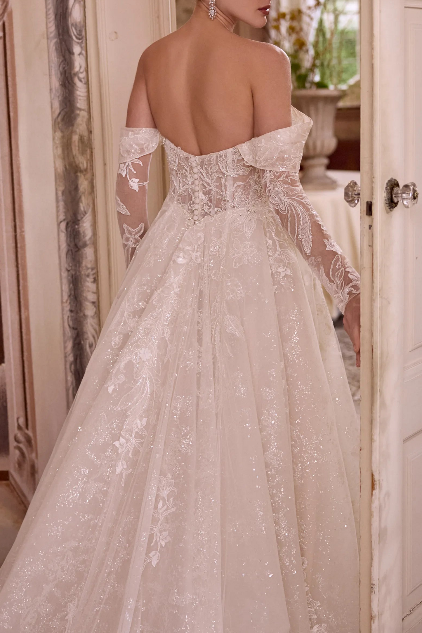 Royal Sparkle: Off-the-Shoulder Lace Ball Gown Wedding Dress
