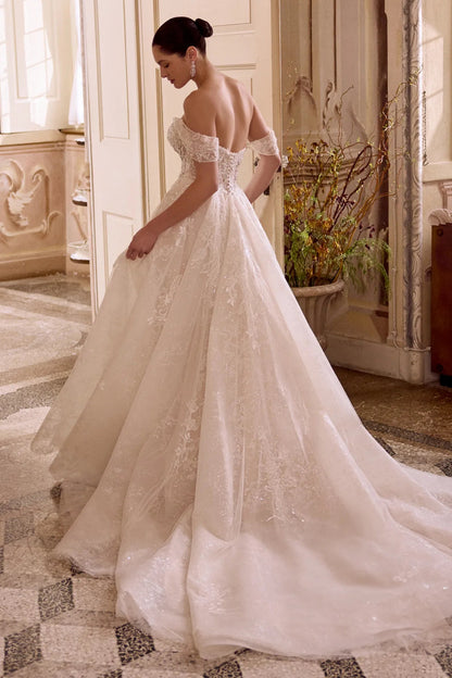 Royal Sparkle: Off-the-Shoulder Lace Ball Gown Wedding Dress
