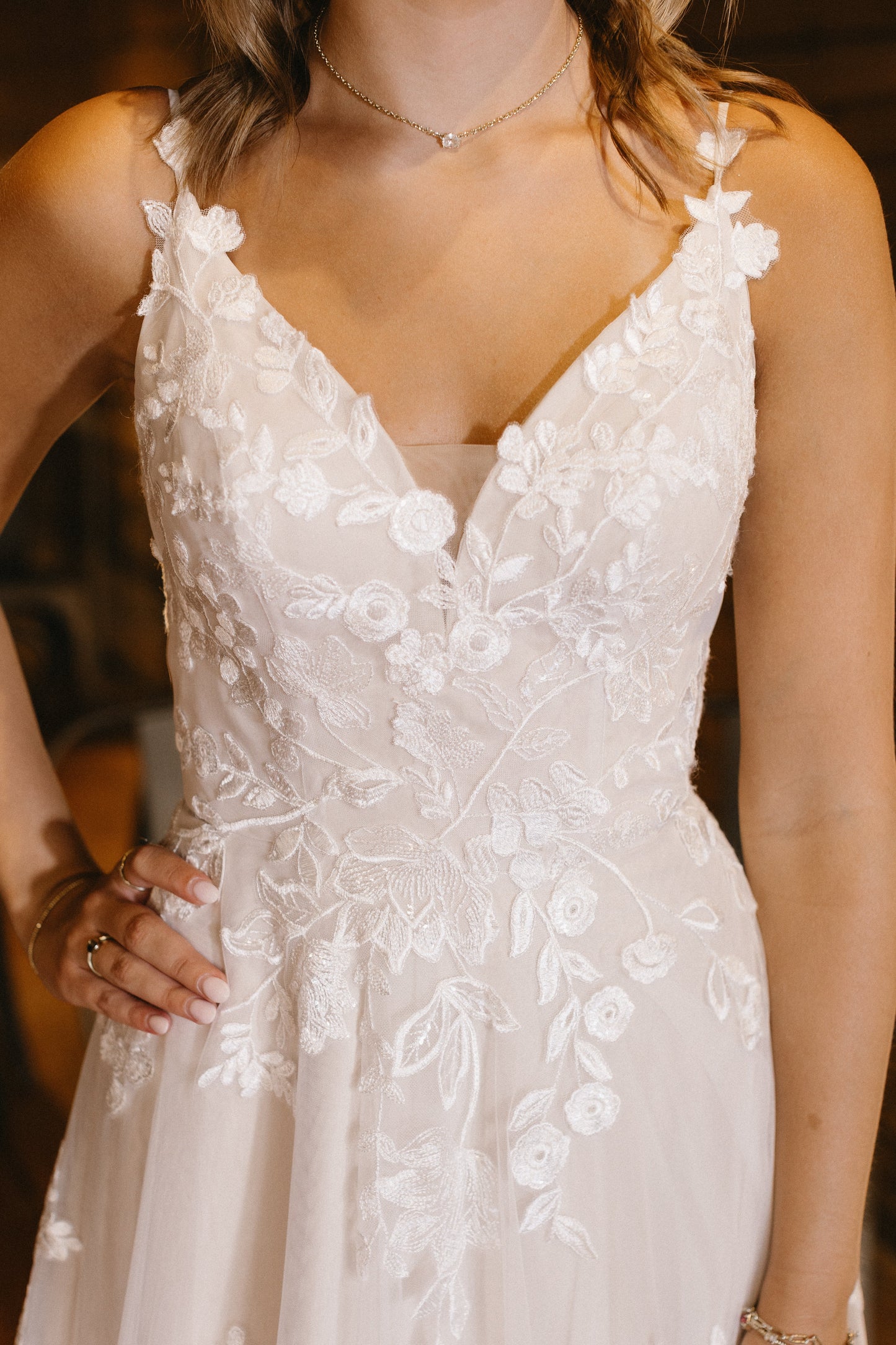 A-Line V Neck Sleeveless Appliqued Lace  Wedding Dress