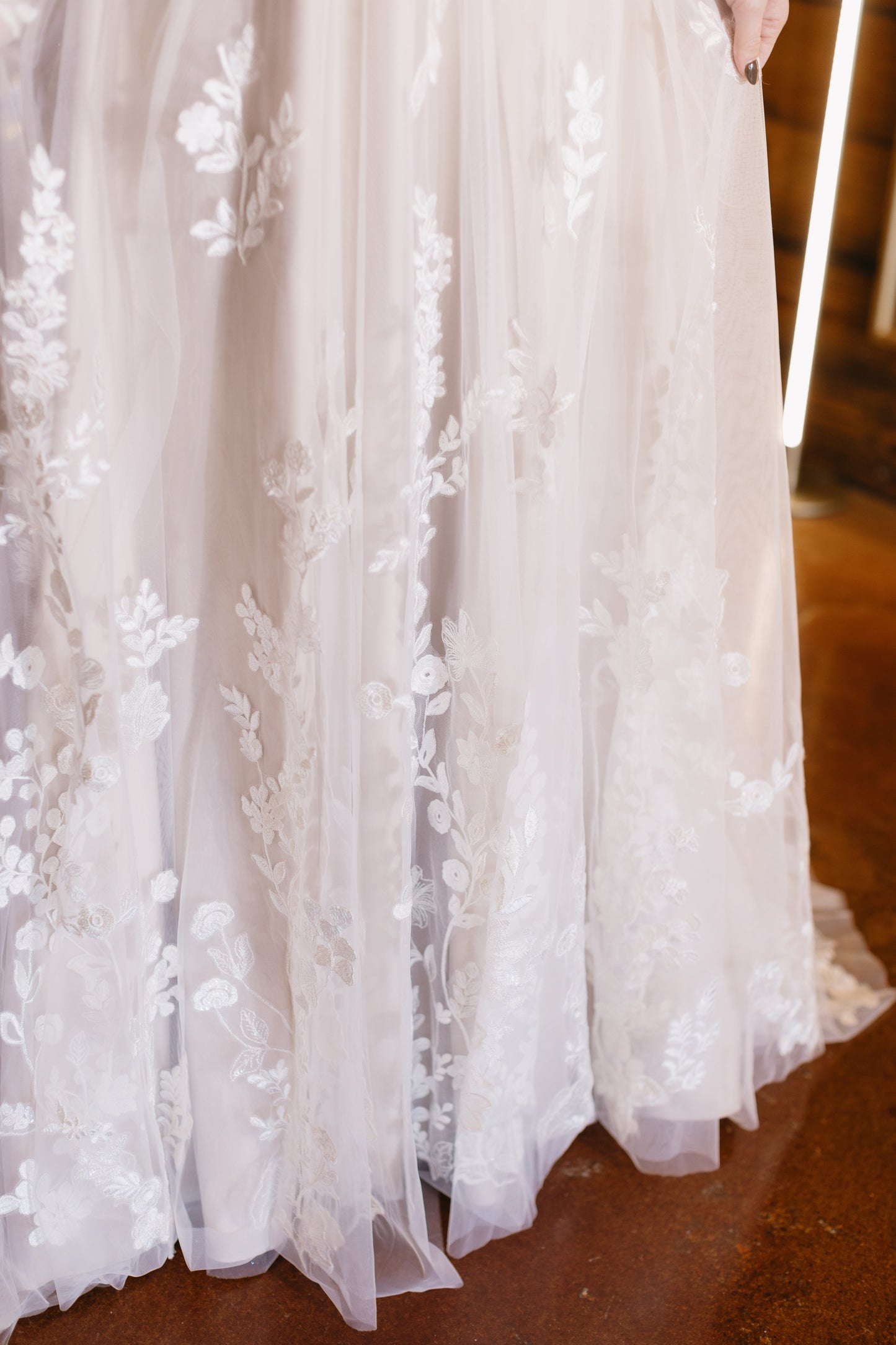 A-Line V Neck Sleeveless Appliqued Lace  Wedding Dress