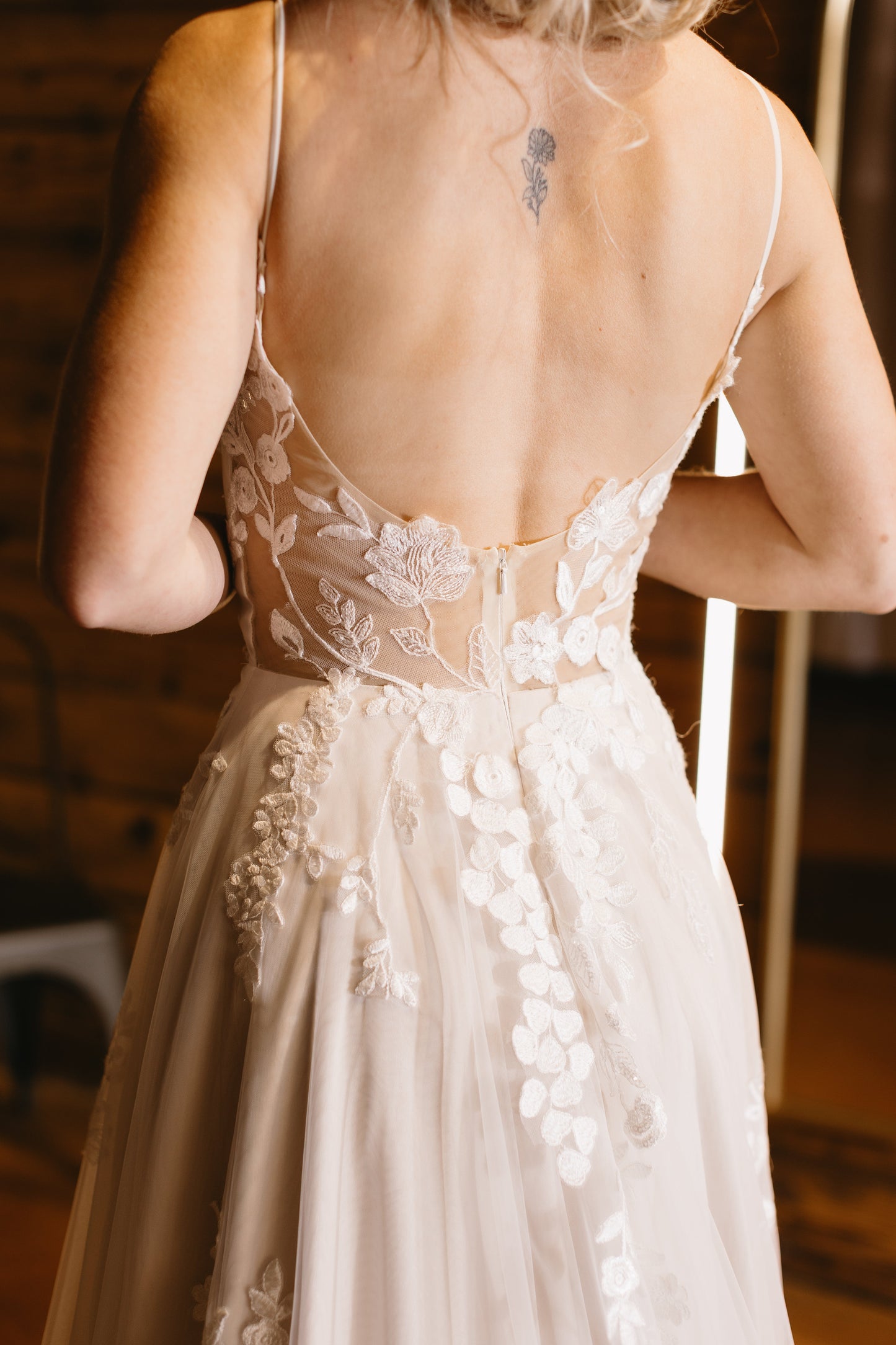 A-Line V Neck Sleeveless Appliqued Lace  Wedding Dress