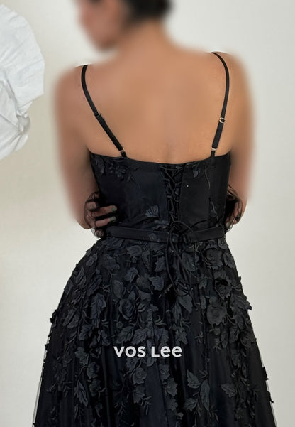 Classic A-Line Spaghetti Straps Appliques Lace Pleated Floor-Length Evening Dresses
