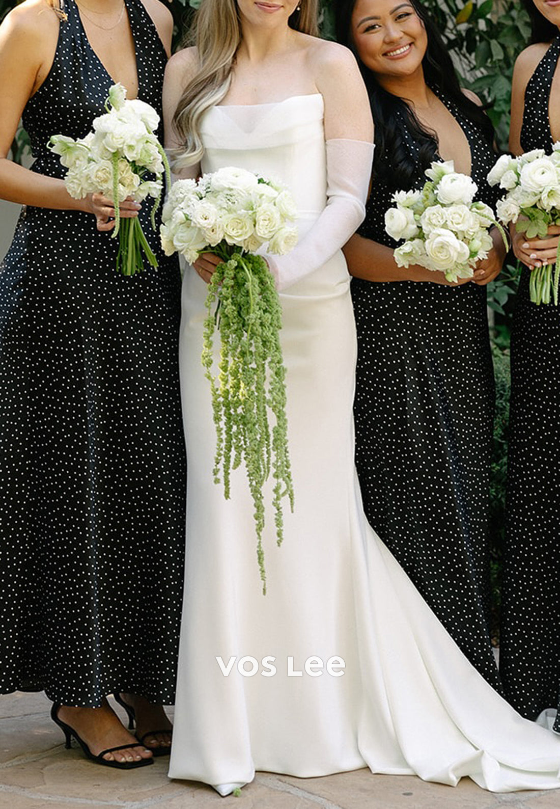 Sexy and Sleek V Neck Strapless Mermaid Wedding Dresses with Sweep Train