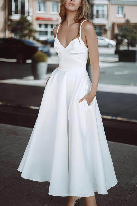 Elegant Tea-Length Wedding Dress with Pockets for Civil Ceremonies