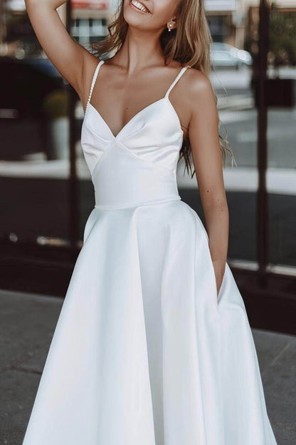 Elegant Tea-Length Wedding Dress with Pockets for Civil Ceremonies