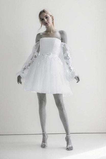 White Off-the-Shoulder Tulle Bridal Dress with Detachable Lace Sleeves