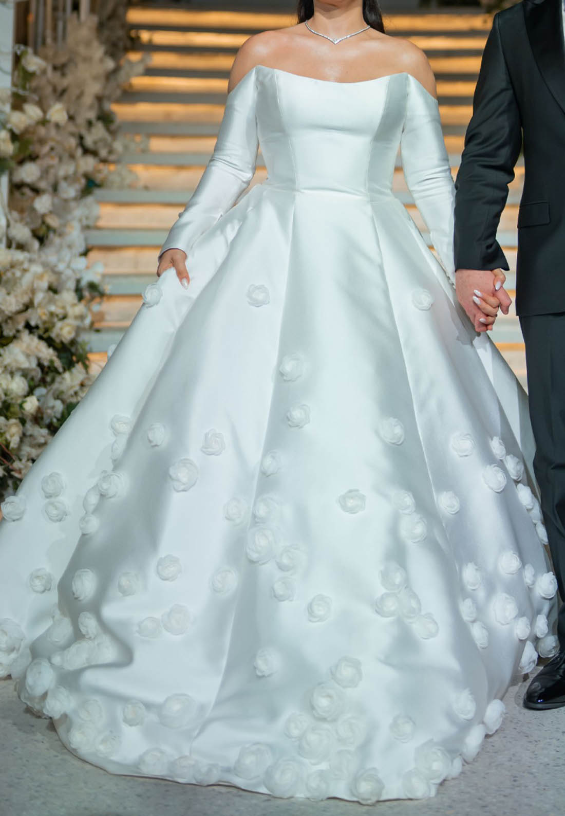 Charming Long Sleeves Off-Shoulder Floral Appliques Wedding Dress