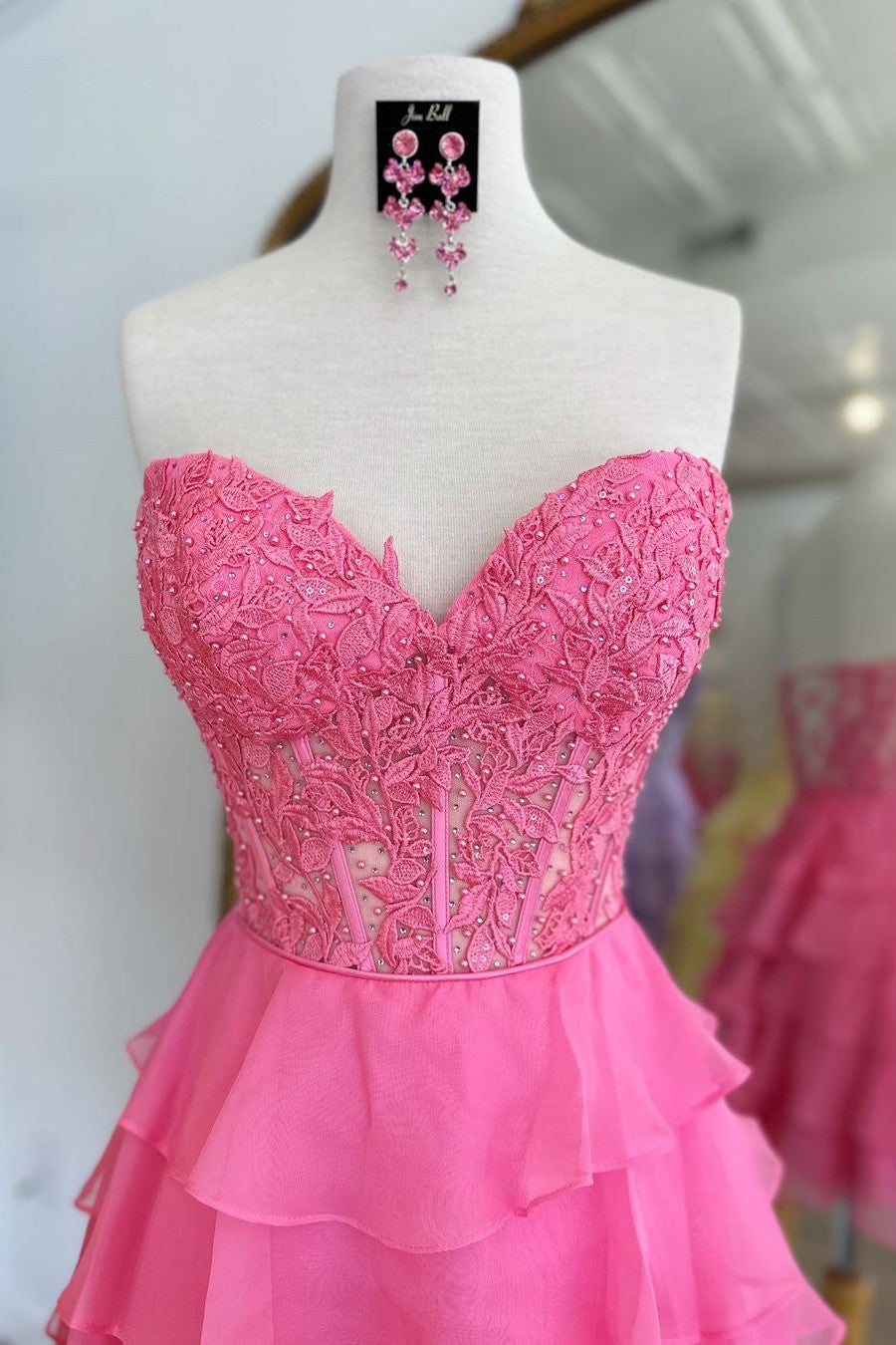 Cute Lilac A-Line Sweetheart Short Tiered Lace Top Homecoming Dress