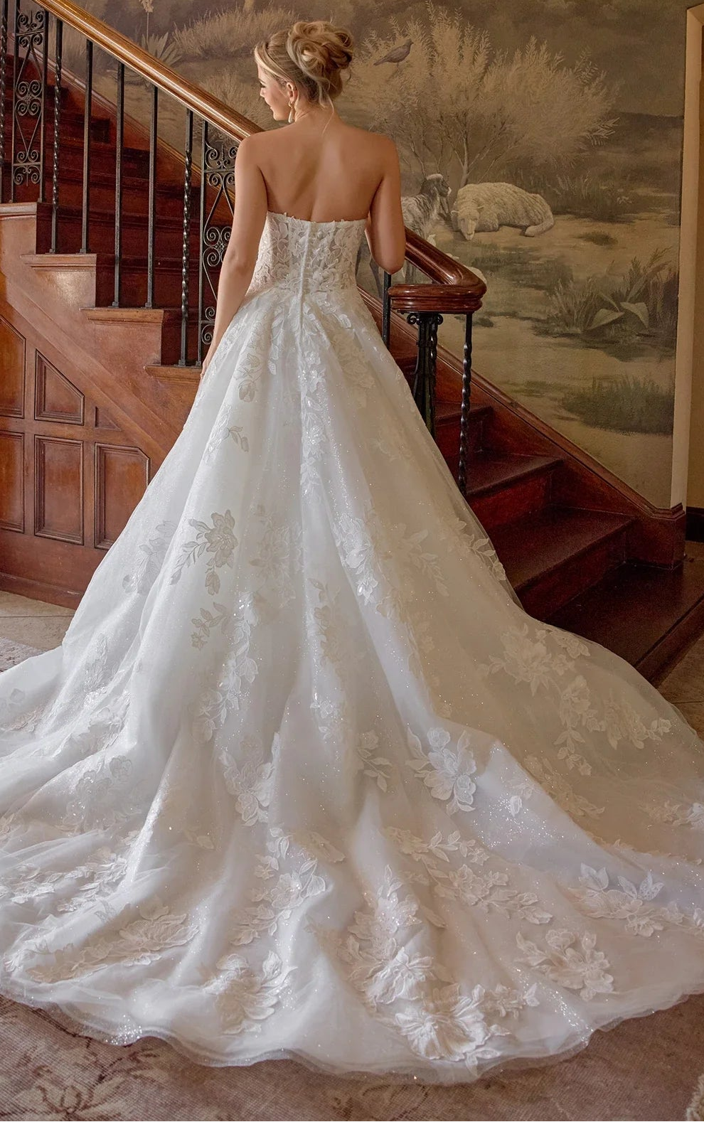 Strapless Sweetheart Lace Bodice Tulle Ball Gown Wedding Dress with Chapel Train