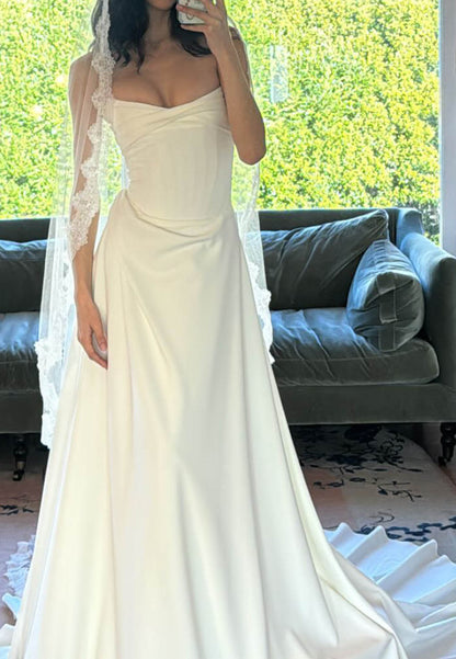 Simple Sleeveless Strapless Ruched Wedding Dress