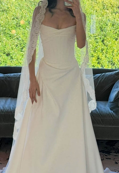 Simple Sleeveless Strapless Ruched Wedding Dress