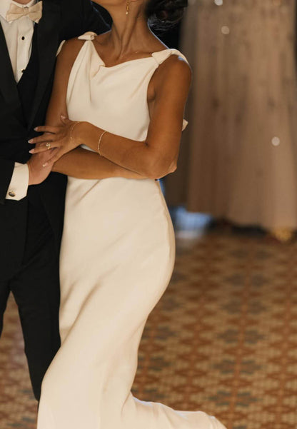 Spaghetti Straps Scoop Backless Wedding Dress