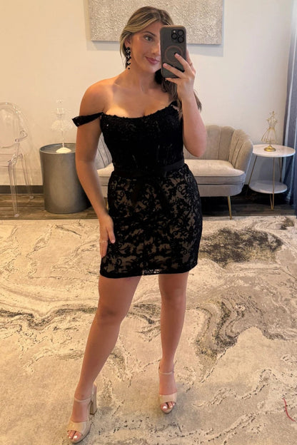 Elegant Off-Shoulder Lace Bodycon Homecoming Dress with Bow Waist