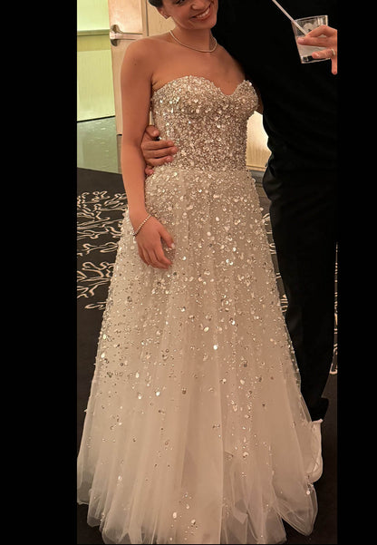 Elegant Sweetheart Sleeveless Sequins Lace Wedding Dress