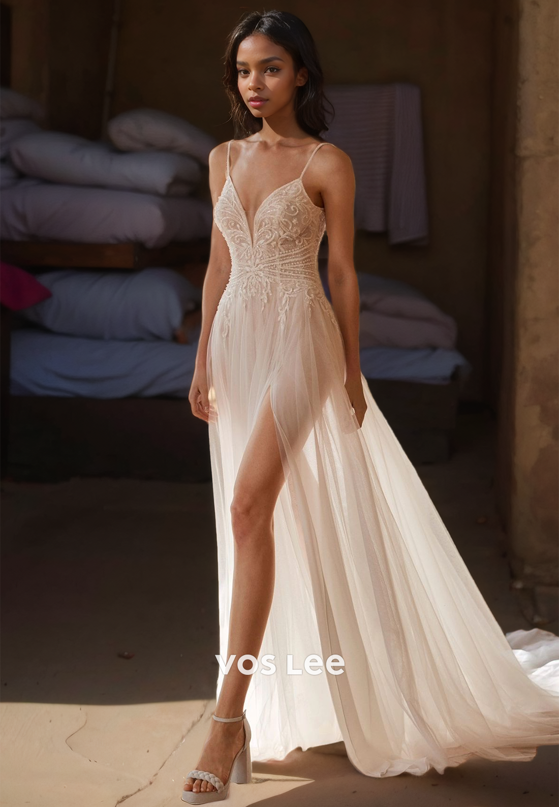 Unique Spaghetti Straps V Neck A-Line Backless Lace Appliques High Split Tulle Wedding Bride Dress