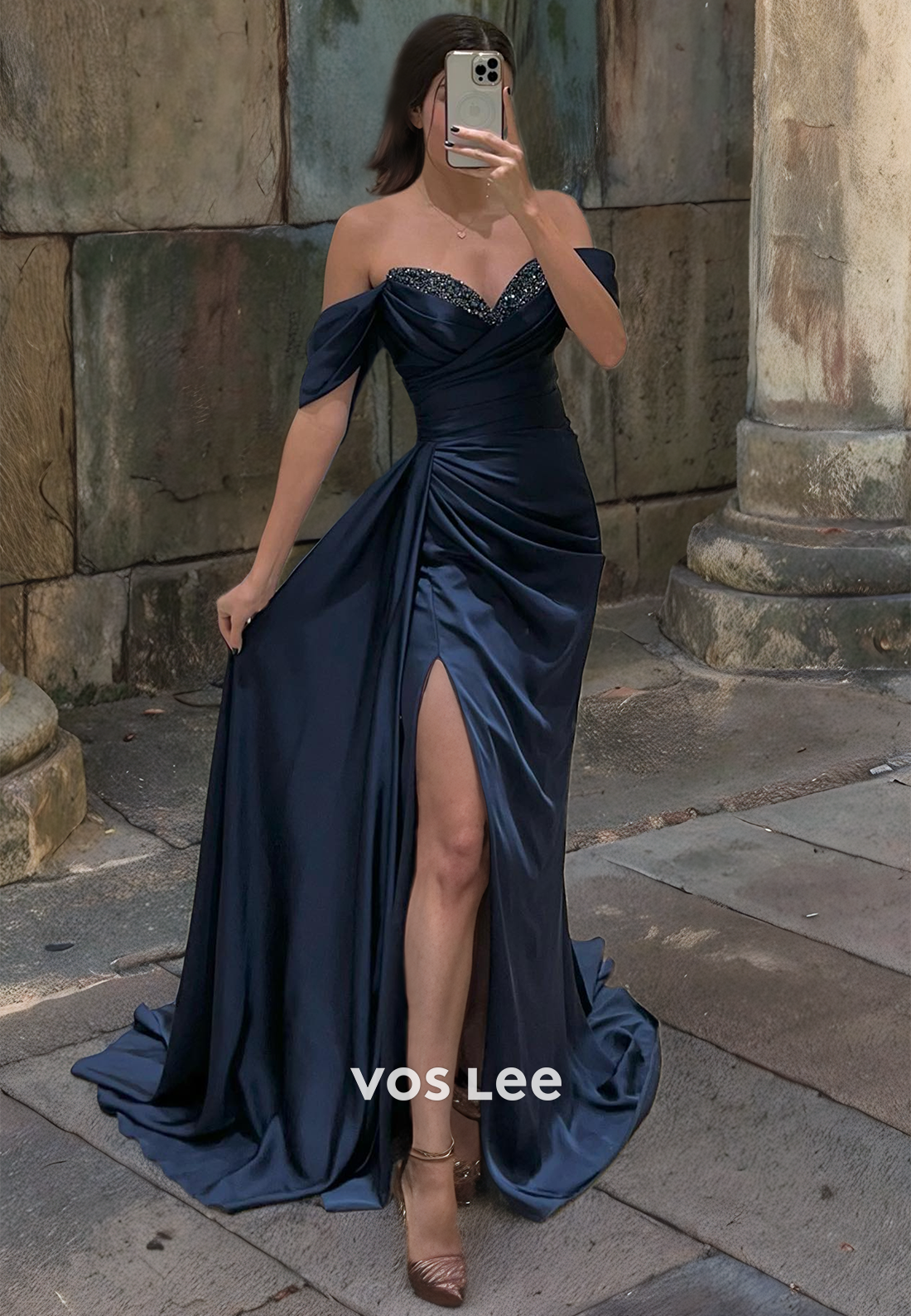 Elegant Off Shoulder Satin Prom Dress Floor Length Sweetheart Pleated Formal Evening Dress