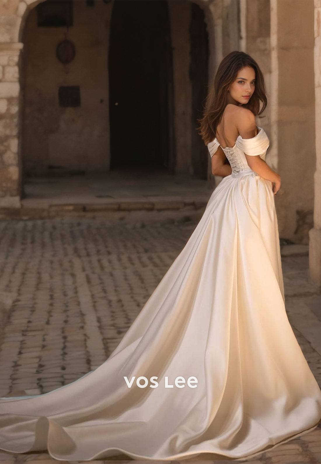 Stunning Scoop Satin Formal Wedding Gown Off-Shoulder Giltter A-Line Bride Dress Long Train