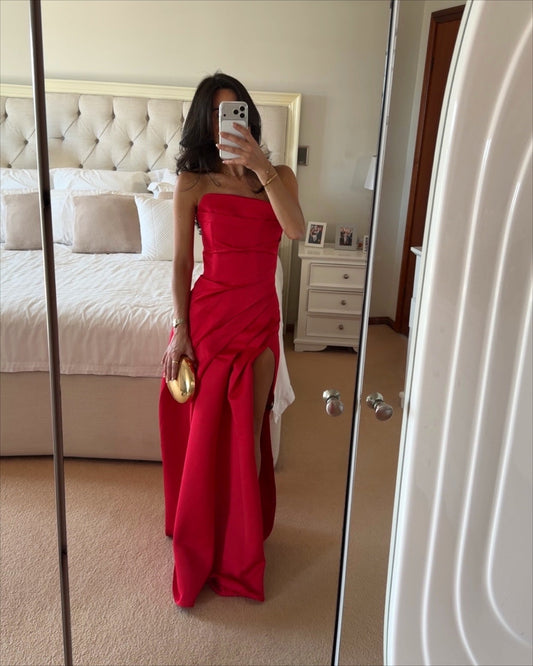 Sexy Strapless Maxi Dress – Floor-Length Red Satin Prom Gown with High Slit