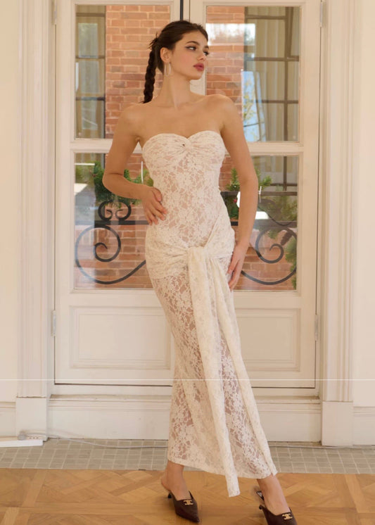 Vintage Lace Strapless Maxi Dress – Romantic Bridal Shower Gown