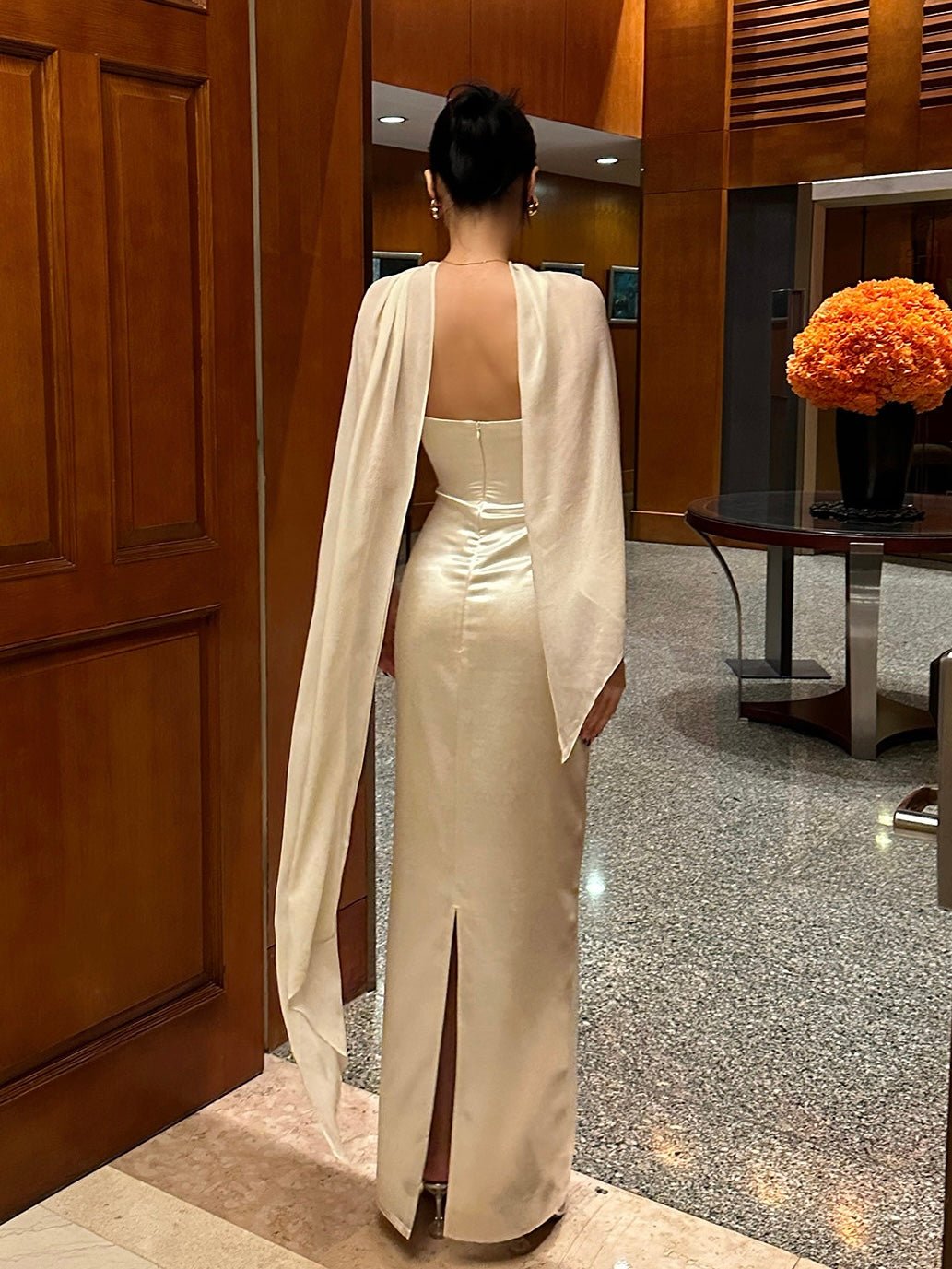 Luxury Champagne Satin Mermaid Gown – Detachable Cape for Weddings & Galas