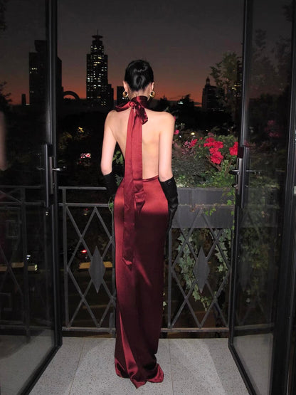 Elegant Backless Sequin Halter Gown – Perfect for Black Tie Events