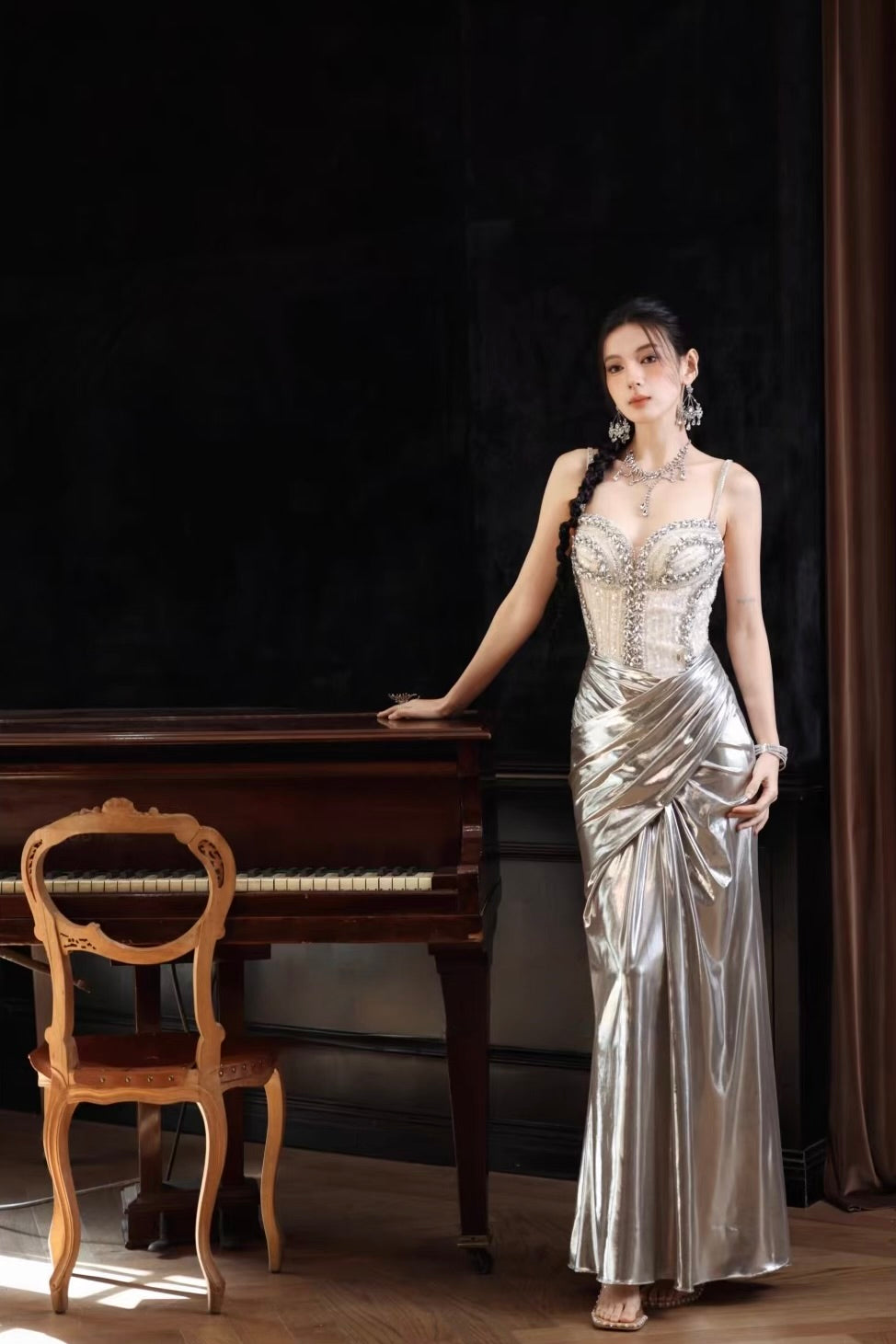 Luxury Silver Metallic Mermaid Gown – Crystal Bustier Formal Dress