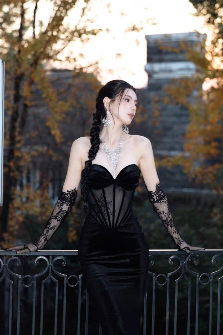 Elegant Black Velvet Mermaid Gown – Perfect for Gala & Prom