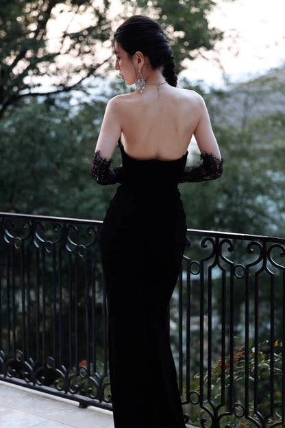 Elegant Black Velvet Mermaid Gown – Perfect for Gala & Prom
