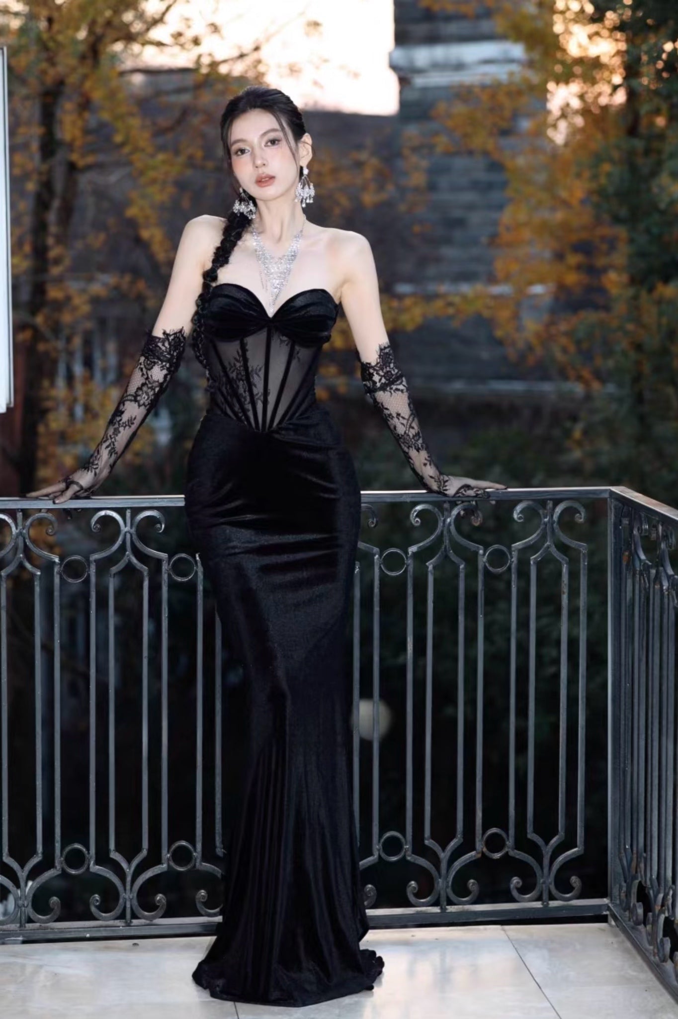 Elegant Black Velvet Mermaid Gown – Perfect for Gala & Prom