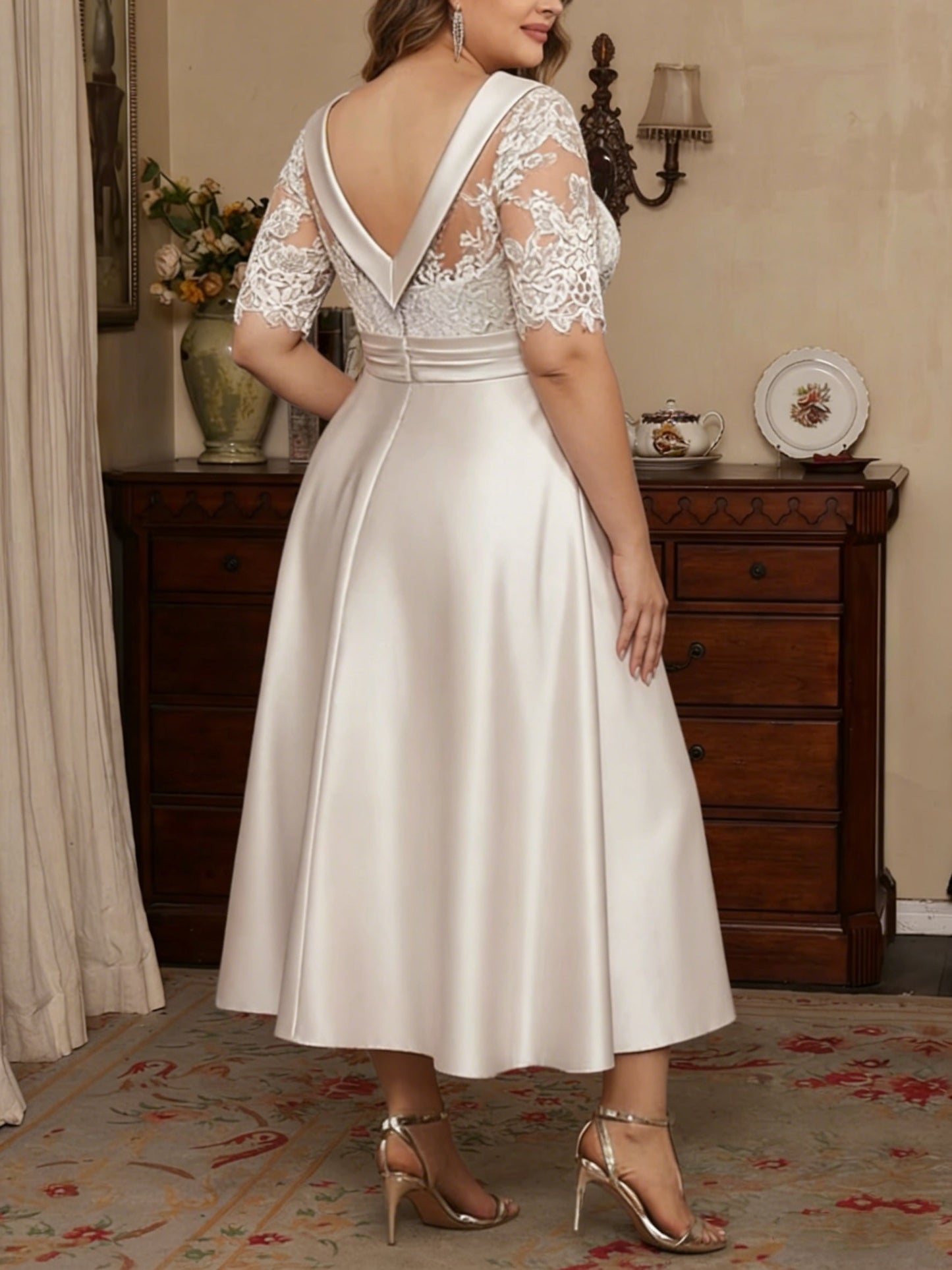 Princess Scoop Satin Plus Size Mother of the Bride Dresses Lace Half Sleeves Tea-Length