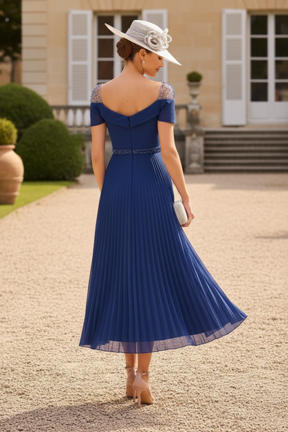 A-Line/Princess Square Neck Chiffon Mother of the Bride Dresses Sleeveless Tea-Length Ruffles Sequins