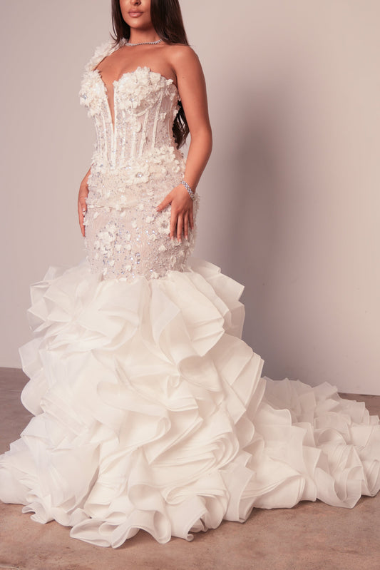 Luxury 3D Floral Sequin Bridal Gown: Strapless Mermaid Dress with Dramatic Train
