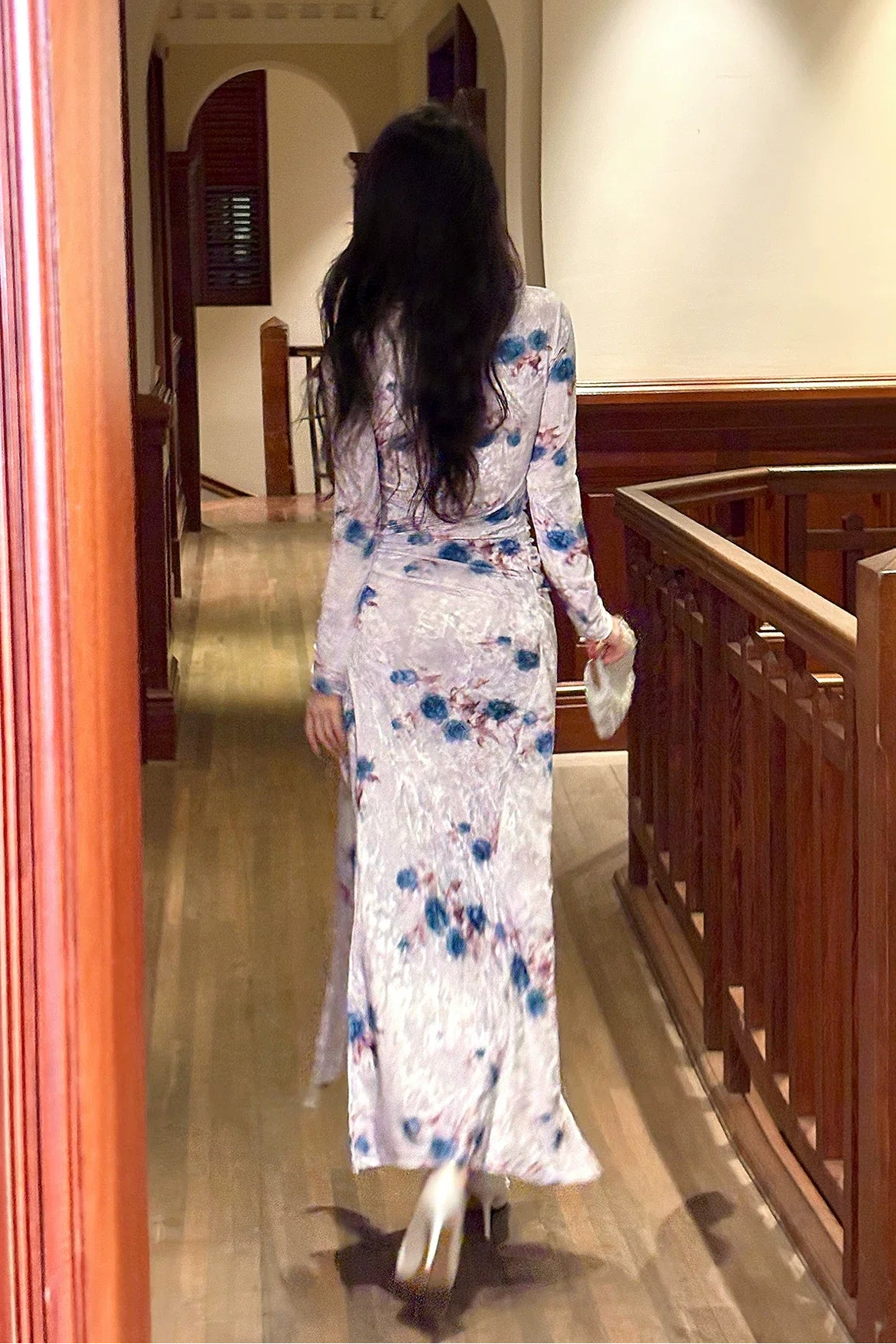 Elegant V Neck Long Sleeves Floral Sheath Bodycon Pleated Prom Dress