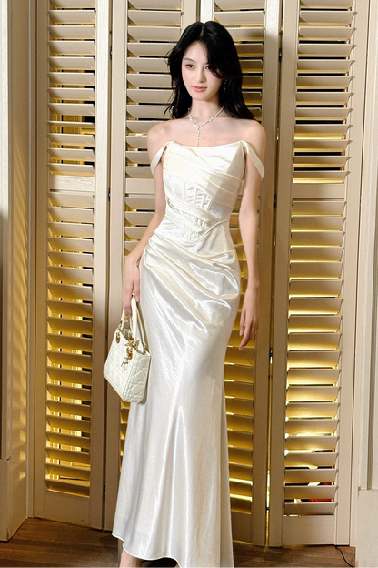 Simple Sheath Square Neck Satin With Pleated Prom Dresses