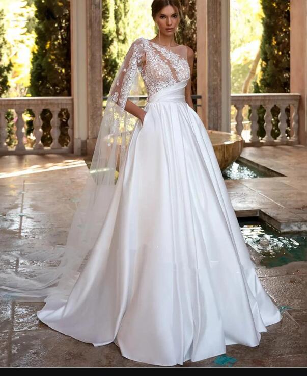 Vintage A-Line Backless Bridal Gown Elegant Satin Princess Bride Dresses