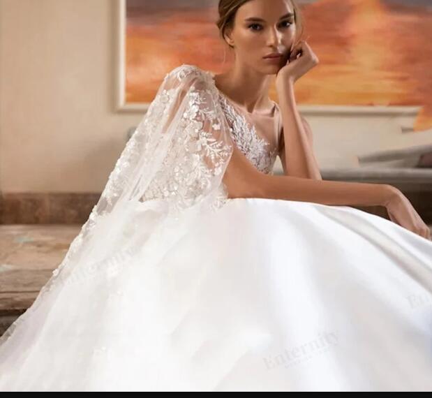 Vintage A-Line Backless Bridal Gown Elegant Satin Princess Bride Dresses