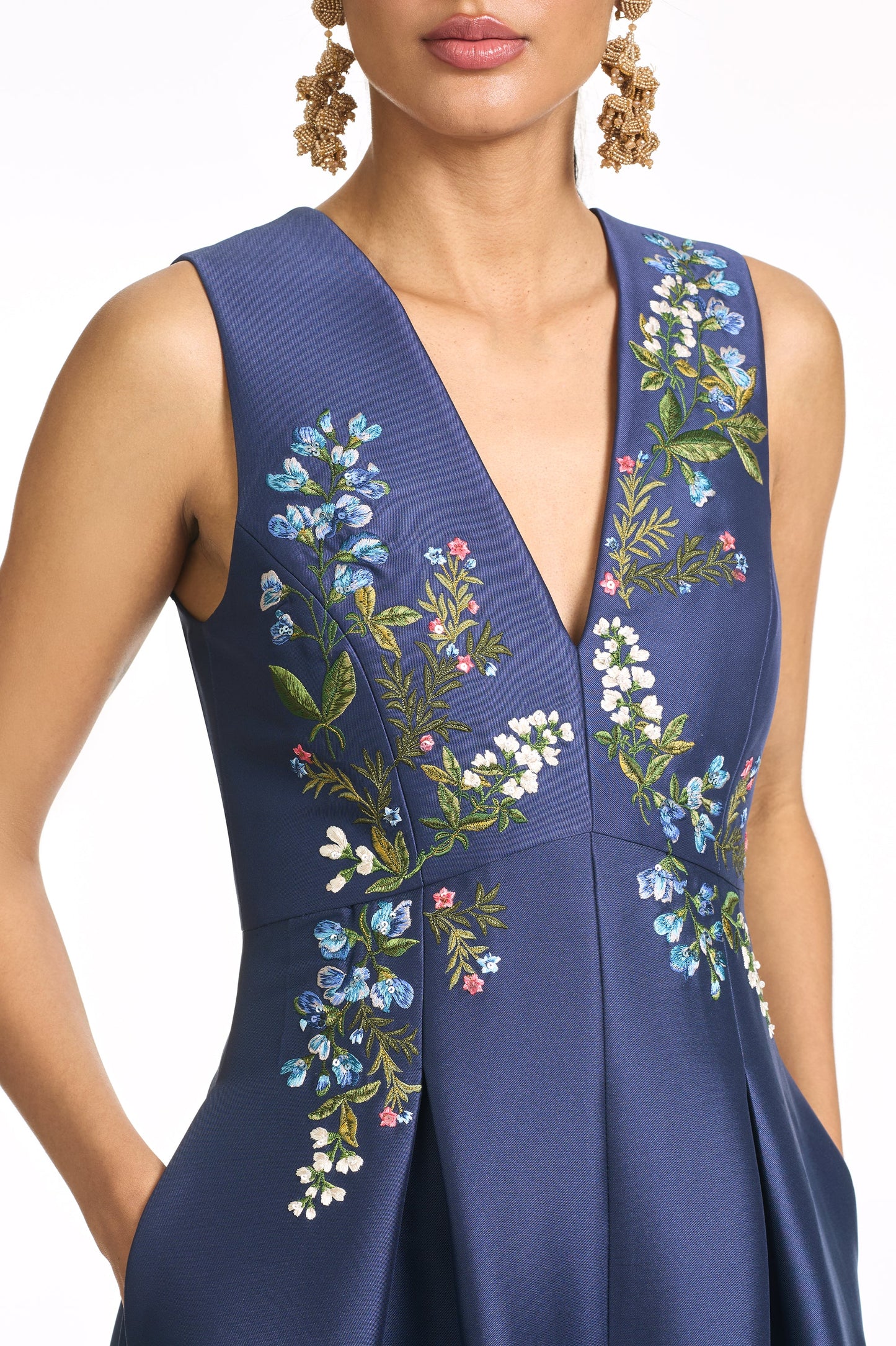 Navy Blue V-Neck Satin Evening Gown with Embroidery Appliqué