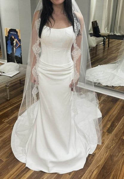 Simple Scoop Sleeveless Satin Wedding Dress