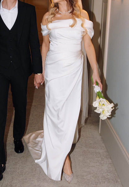Simple Sleeveless Slit Ruched Wedding Dress