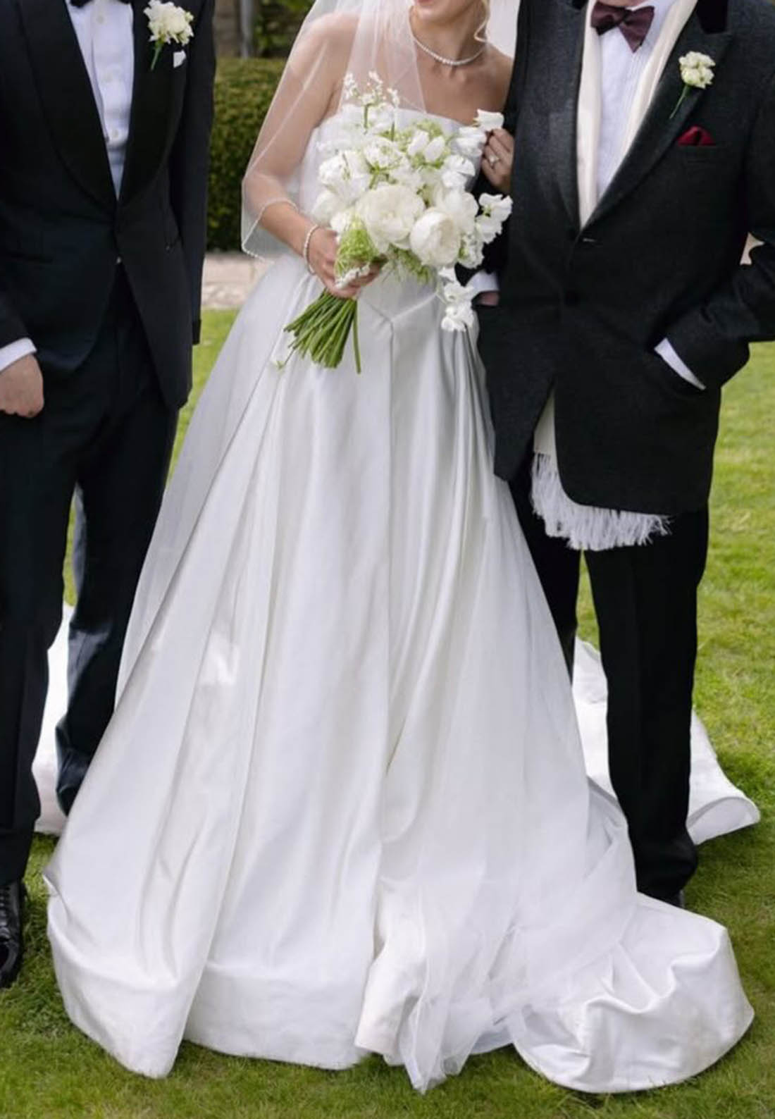 Simple Sleeveless Strapless Empire-Waist Satin Wedding Dress