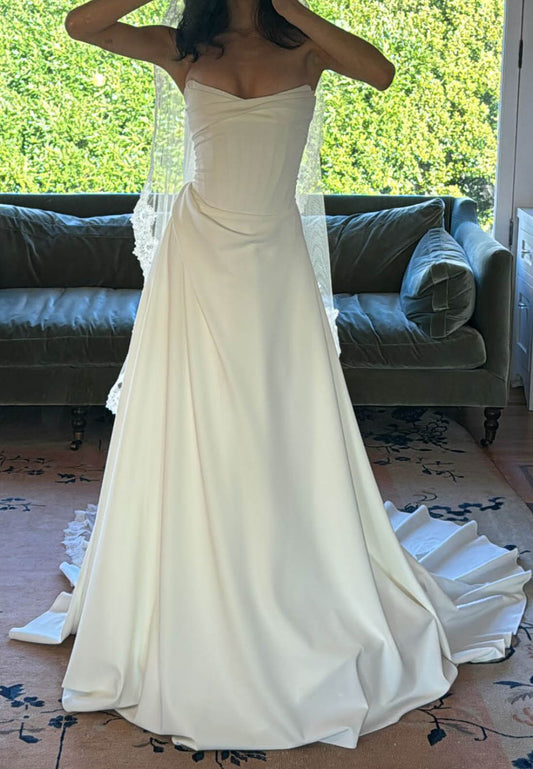 Simple Sleeveless Strapless Ruched Wedding Dress