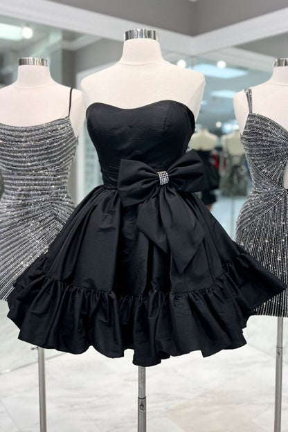 Simple Green A-Line Strapless Short Satin Homecoming Dress With Bowknot