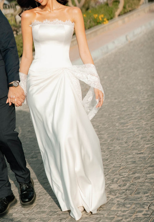 Sleeveless Strapless Ruched Satin Wedding Dress