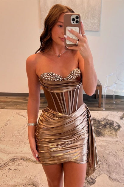 Stylish Gold Bodycon Sweetheart Short Metallic Homecoming Dress with Beading